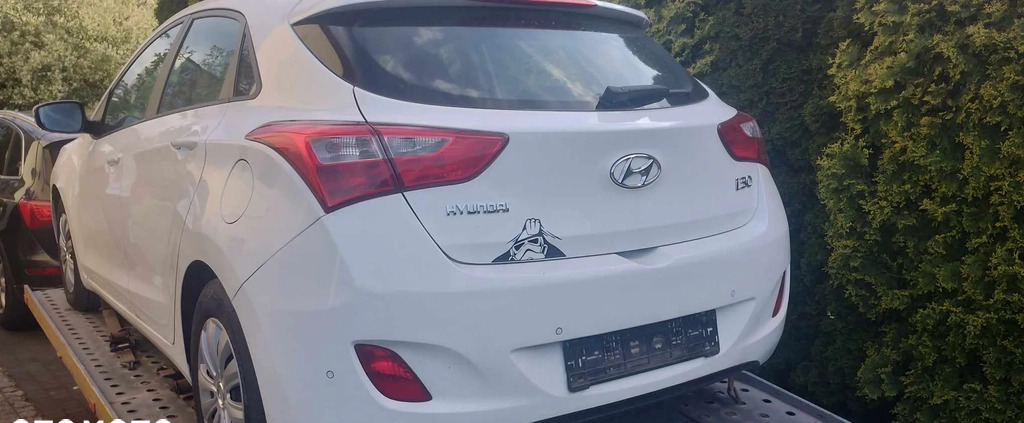 Hyundai ix20 cena 37900 przebieg: 102000, rok produkcji 2013 z Szydłowiec małe 29
